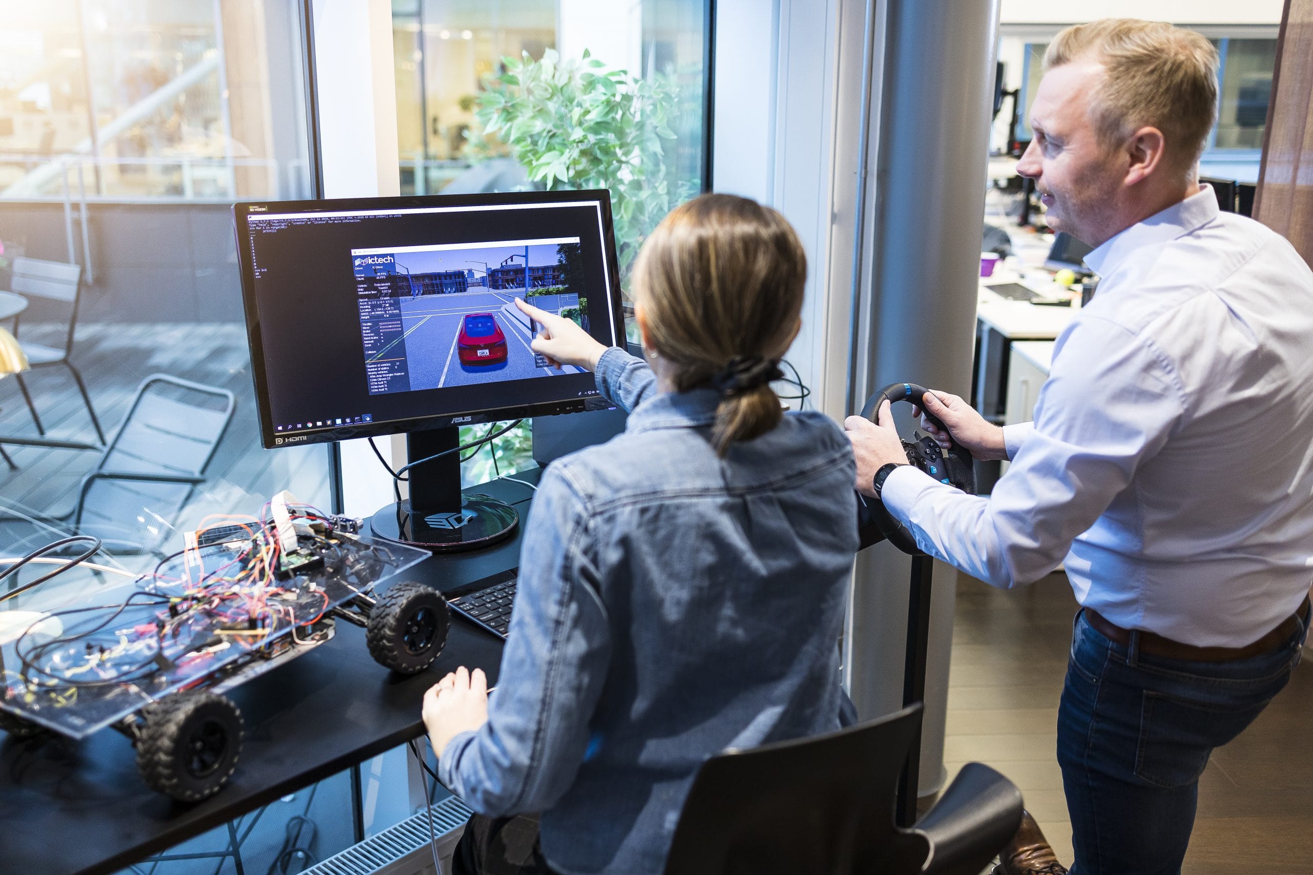 Autonomy In. User Experience User Experience of On-demand Autonomous Vehicles Part 3 - Ictech